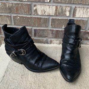 Zodiac black leather low bootie